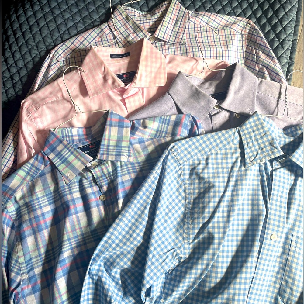 Handsome collection of five men’s XS Vineyard Vines long sleeve oxfords